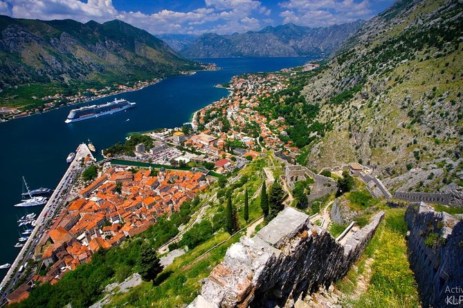 Montenegro & Bosnia in 1day: 2 Countries Day Tour from Dubrovnik - Exploring Kotor Old City: Medieval Charm and Hidden Corners