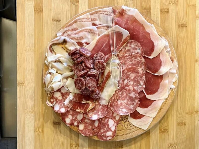 Montepulciano: Pig Farm Tour with Traditional Lunch - Tour of the Seasonal Vegetable Garden