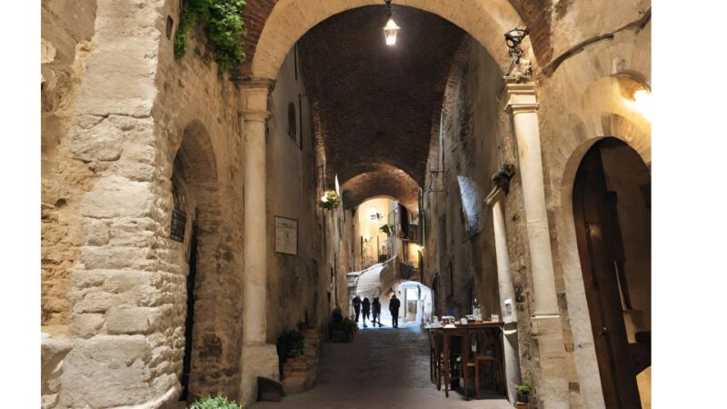 Montepulciano Wine Tour from Rome with Private Driver - Exploring Montepulciano’s Historic Streets and Monuments