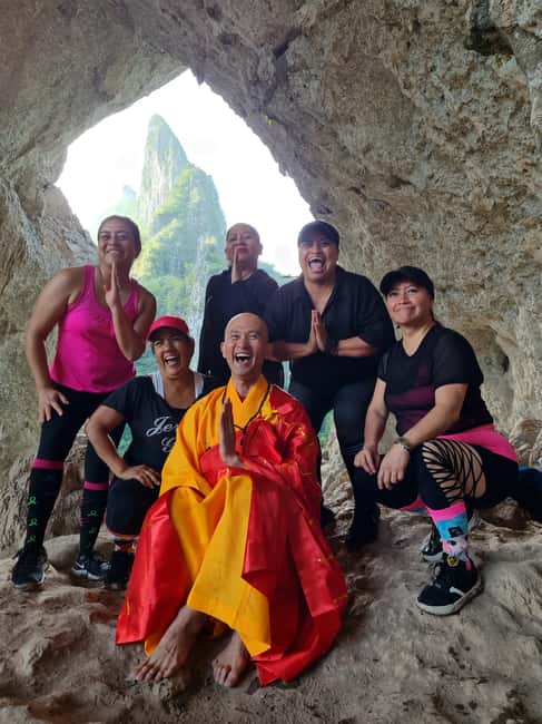 Monterrey: Enjoy a refreshing water crossing Cerro Agujerado - The Unique Water Crossing Experience