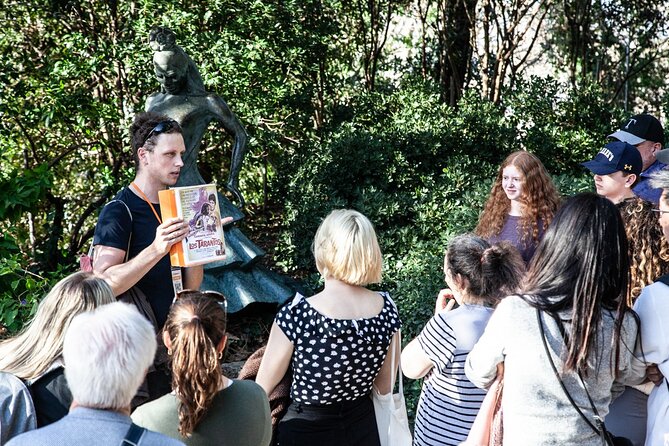 Montjuïc Walking Tour With Optional Flamenco Show - Explore the Scenic Fountains and Sculptures at Jardins de Joan Brossa