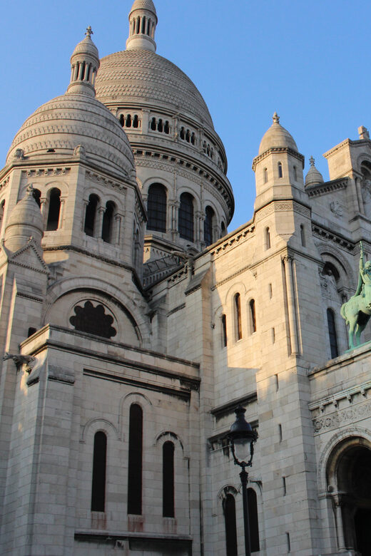 Montmarte painting session and walking tour for kids ! - Artistic Missions and Creative Painting in Scenic Spots