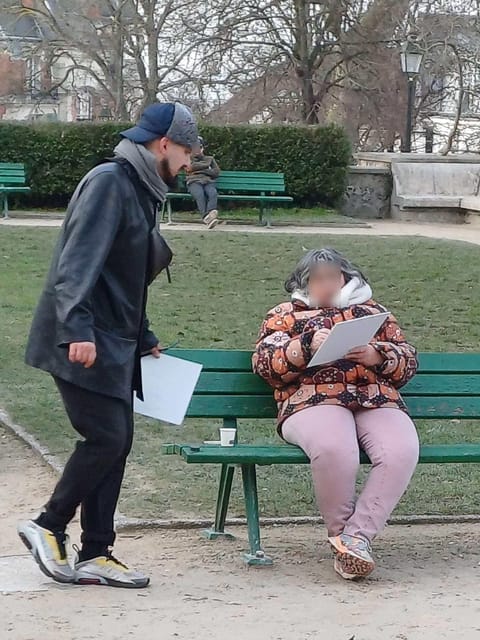 Montmarte painting session and walking tour for kids ! - Frequently Asked Questions