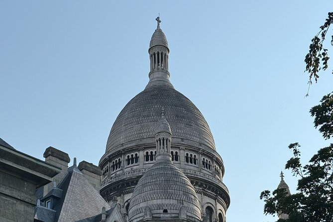 Montmartre and Sacré Coeur Tour - The Wall of Love: A Romantic and Multilingual Highlight