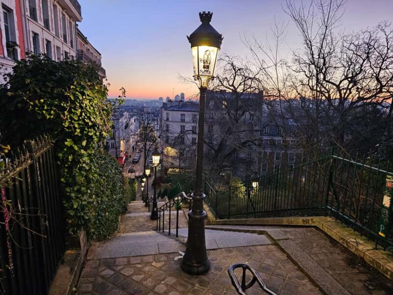 Montmartre Before the Crowds: Walk Tour & Breakfast - Starting the Day in Montmartre Before the Crowds