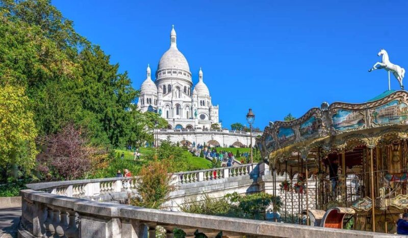 Montmartre: Guided Tour for Kids and Families - Discovering Artists at Place du Tertre