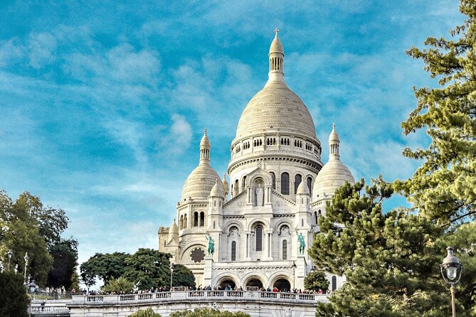 Montmartre Guided Walking Tour: Famous Artists and Cabarets - Exploring Montmartre’s Artistic Hub and Famous Cabarets