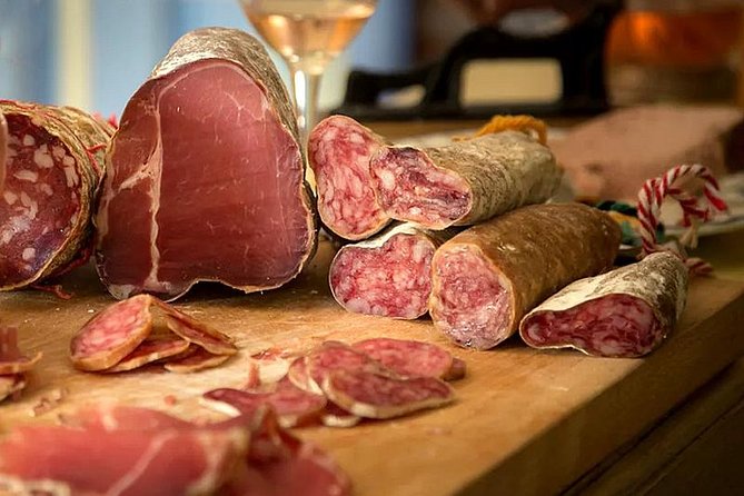 Montmartre Hidden Gems and Scenic Highlights Walking Tour - Iconic Landmarks from Outside