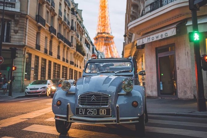 Montmartre La Bohème : 2CV, Walking & Tasting - 3H - Flexibility and Convenience of the Tour