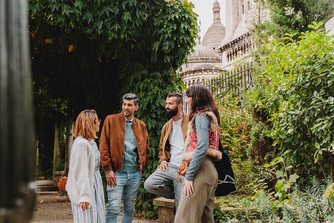 Montmartre Paris Hidden Gems Small Group Walking Tour - The Lively Place du Tertre: Artists in Action