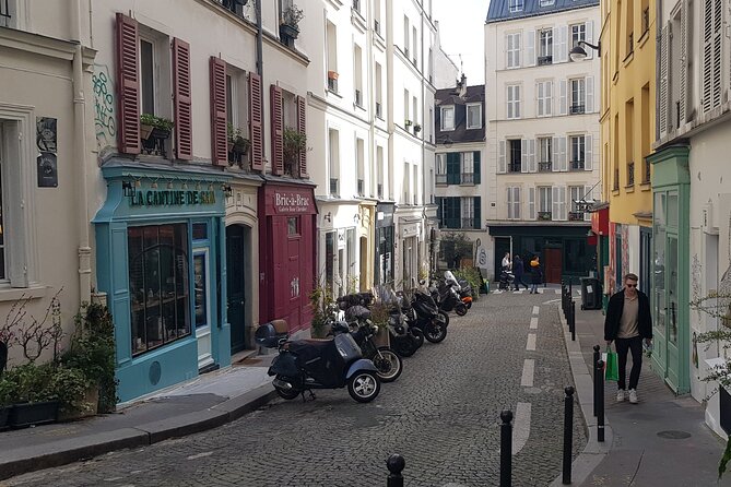 Montmartre Sacré Coeur and Moulin Rouge best shops and cafés - Discovering Picasso’s Favorite Pink House