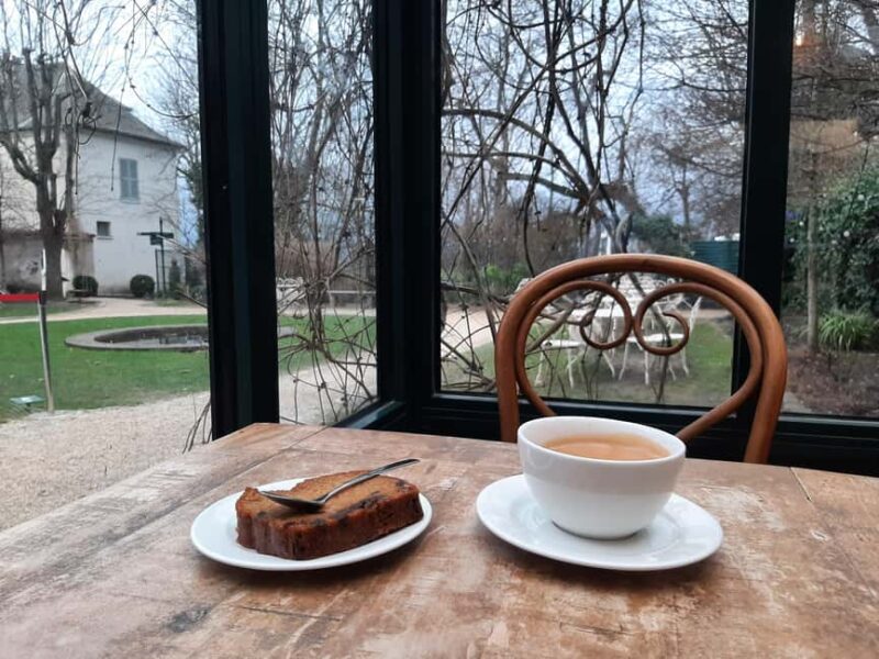 Montmartre Secret Gardens & French Goûter Private Tour - Exploring Montmartre’s Iconic Landmarks and Hidden Spaces