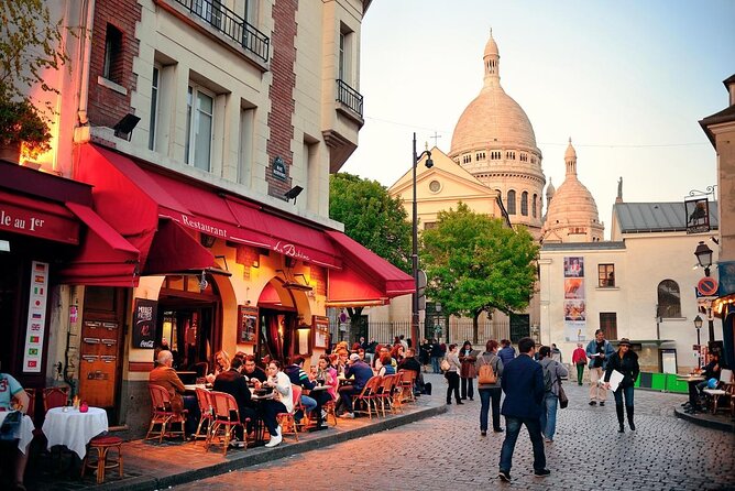 Montmartre Walking Tour with a Private Local Guide - Discover the Charm of Montmartre with a Private Guide