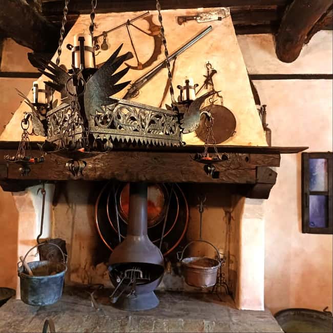 Montone: Medieval Dinner in Cardaneto Castle - Who Should Consider This Medieval Dinner?