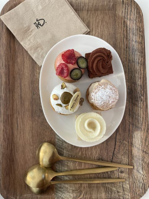 Montpellier: Guided Food Tour With Local Snacks and Wine - The Guide’s Expertise and Anecdotal Sharing