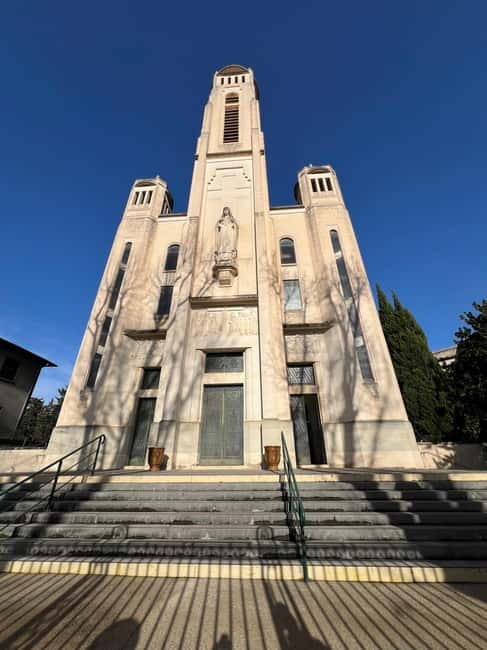 Montpellier: Guided Tour of Unusual Places by Electric Bike - Key Points