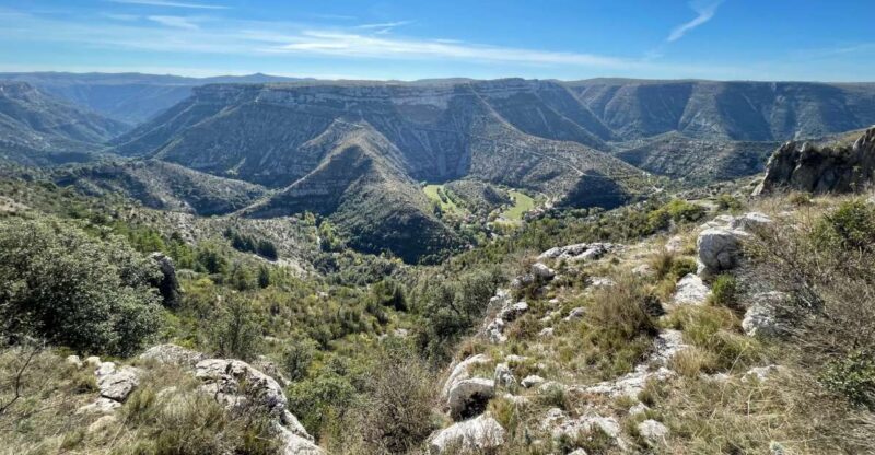 Montpellier: Visit Cirque of Navacelle and its medieval mill - Discover the Spectacular Cirque de Navacelles from Mont Saint Baudille