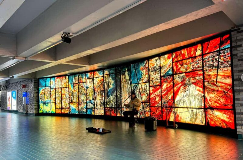 Montreal: 2-Hour Private Complete Hidden City Experience - Visiting Iconic Downtown Landmarks Connected by the RÉSO