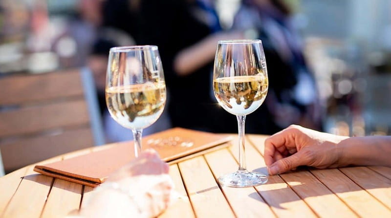 Montréal: 3 or 5-Course Dinner Cruise with DJ & Dancing - What Makes This Tour Stand Out