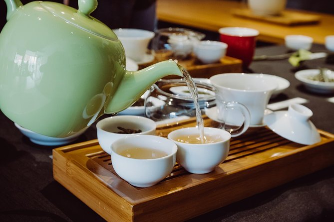 Montreal Afternoon Tea Tour - Learning About Montreal’s Tea Culture and Industry