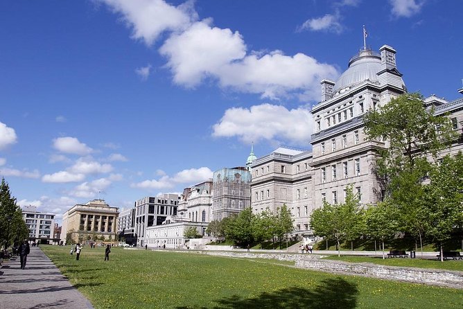 Montreal City Sightseeing Tour with Live Commentary - Starting Point and Logistics Made Easy