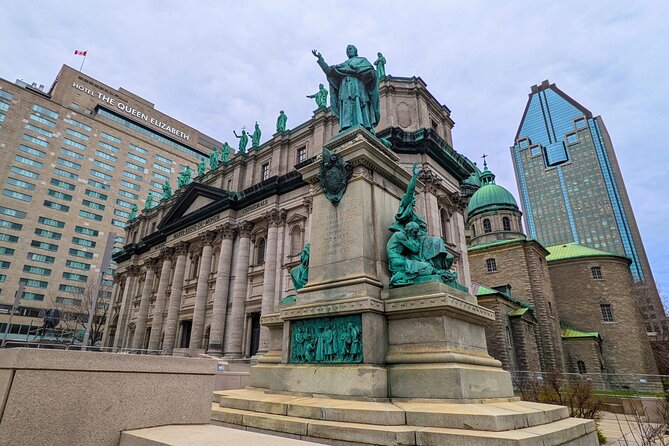 Montréal Downtown and Underground City Private Walking Tour - Visiting the Most Famous University in Montreal