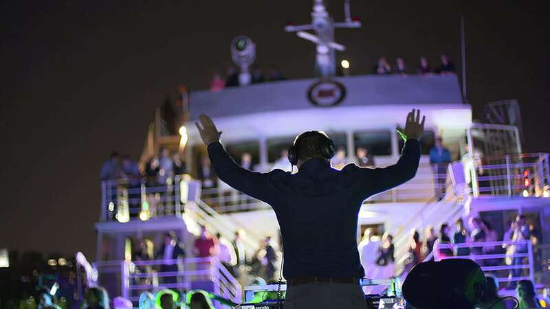 Montreal: Evening Cruise with DJ and Dance Floor - Who Will Enjoy This Montreal Night Out
