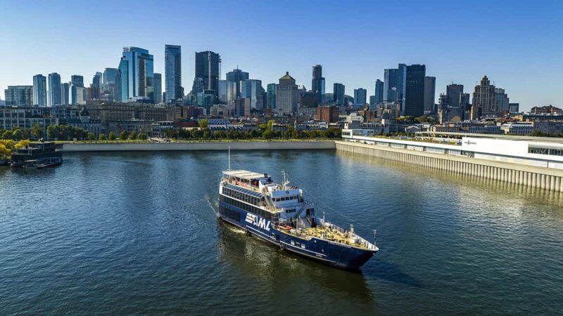 Montréal: Guided Sightseeing River Cruise - Boarding and Departure from Old Montréal