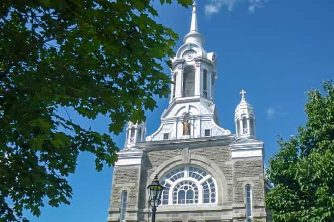 Montreal: Laurentian Mountains Day Trip - What’s Not Included: Food and Drinks