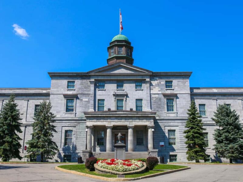 Montreal: McGill University Guided Walking Tour - Exploring the Redpath Museum: A Natural History Landmark