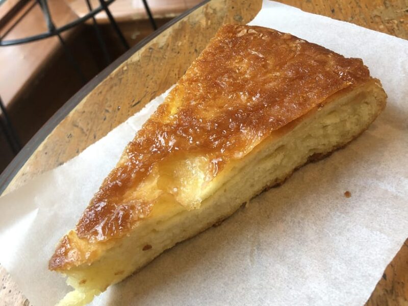 Montréal: Mile End Foodie Tour with Tasting - The Guides: Knowledgeable, Friendly, and Multilingual