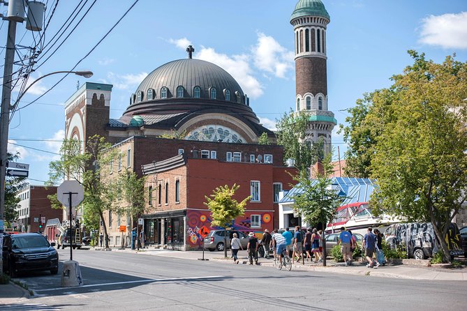 Montreal Mile End Original Foodie Tour - by Local Montreal Tours - Sampling the World’s Best Bagels at St-Viateur