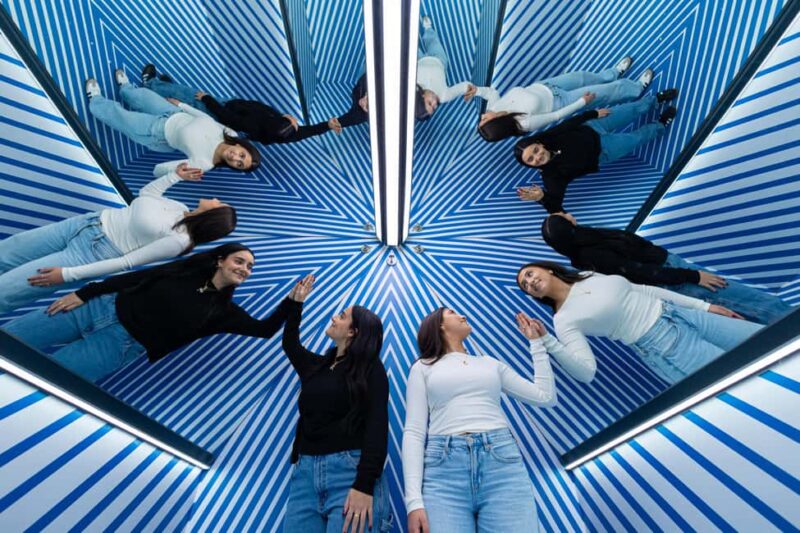 Montreal: Museum of Illusions Entry Ticket - Highlights of the Tilted Room and Infinity Tunnel