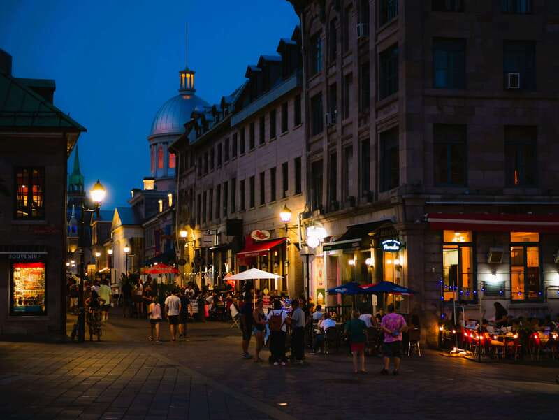 Montreal: Old Montreal at Twilight Walking Tour - Discover the Charm of Old Montreal at Twilight
