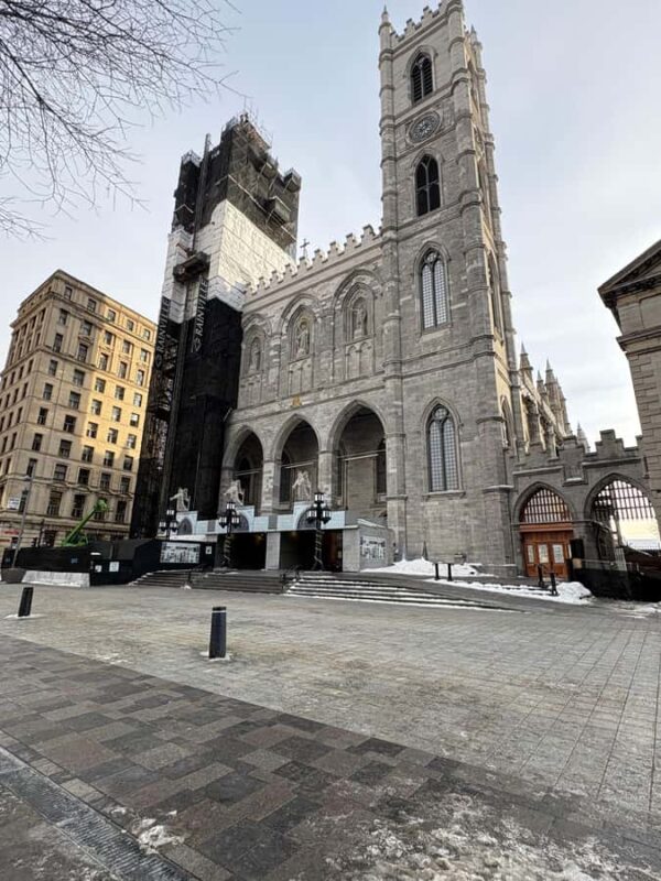 Montreal: Private City Tour by Luxury Sedan - Discovering Old Montreals Historic Charm