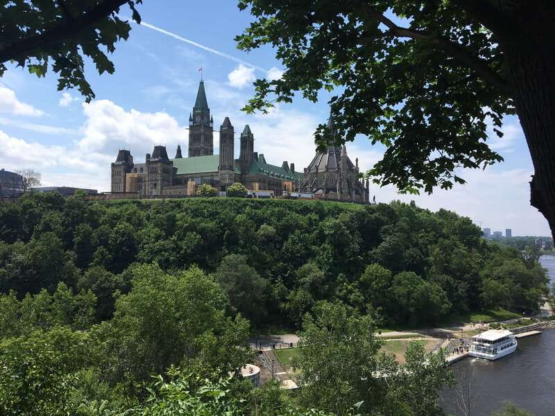 Montreal: Private Day Tour to Ottawa - Discover Ottawa in Comfort with a Private Day Tour from Montreal