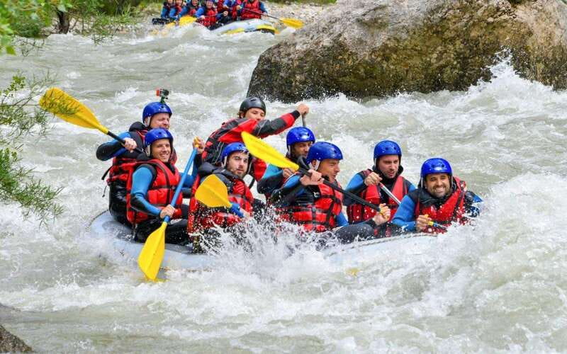 Montreal Rapids: All-Inclusive Rafting Adventures - Two Rafting Descents for Full-Day Excitement