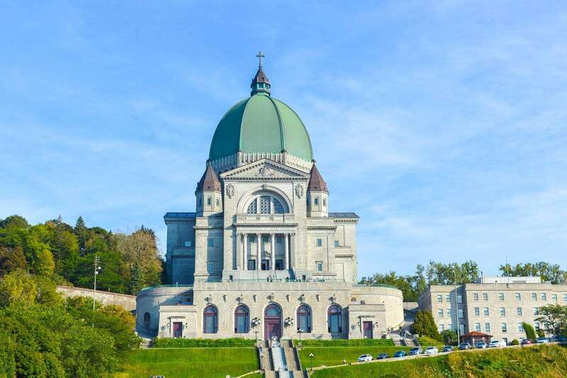 Montreal: Saint Joseph's Oratory of Mount Royal Private Tour - Inside the Basilica: Stained Glass and Artistic Details
