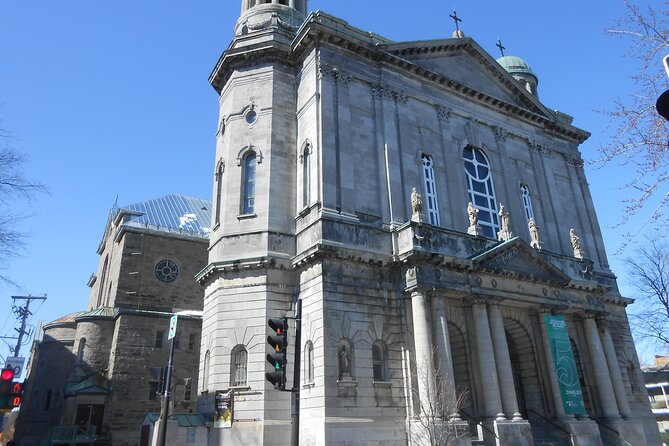 Montreal self-guided walking tour and scavenger hunt - Cost and Cancellation Policies