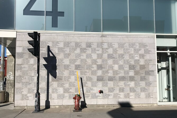 Montreal self-guided walking tour and scavenger hunt - Comparing with Other Montreal Experiences