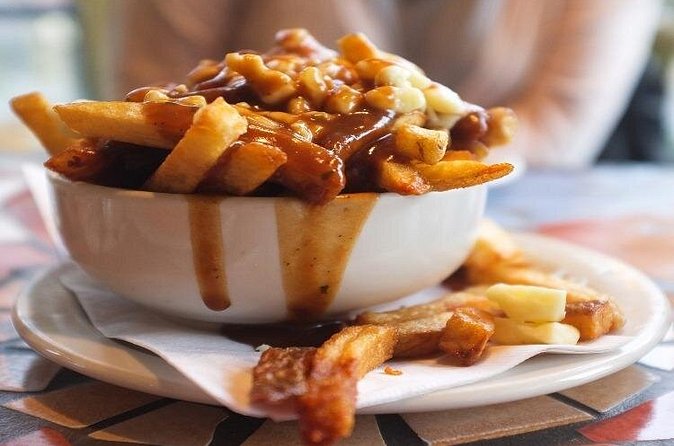 Montreal Small Group Food Walking Tour - Exploring Mile End and Schwartz’s Deli for Smoked Meat