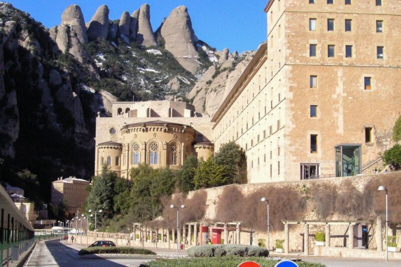 Montserrat: 6-Hour Tour with a Choice of 3 Levels of Hiking - Key Points