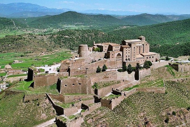 Montserrat, Cardona and Salt Mountain Small Group Tour - Climbing to the Peak of Sant Jeroni for Panoramic Views