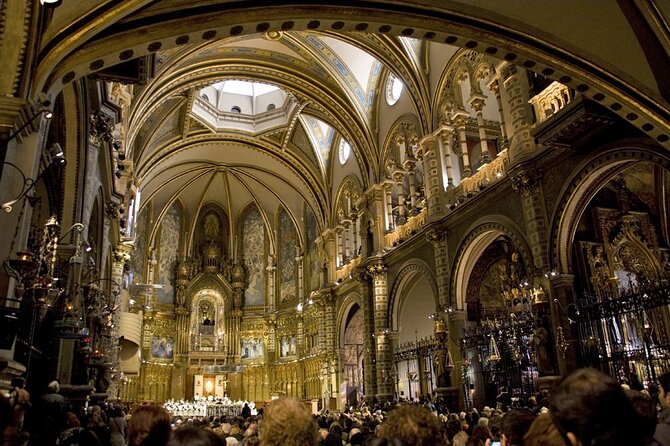 Montserrat Complete Guided Tour & The Boys Choir's Performance - The Journey Begins at Monistrol de Montserrat