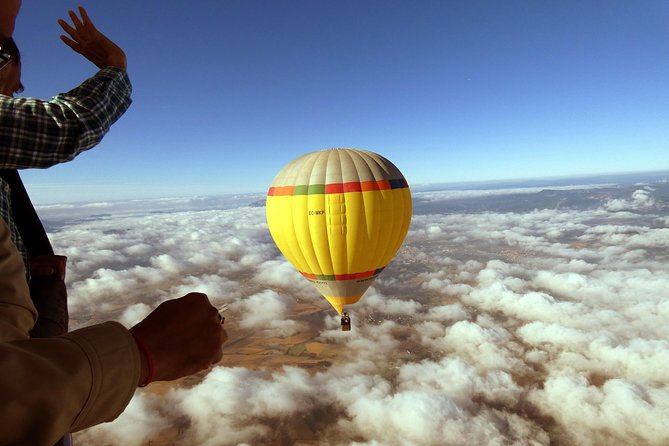 Montserrat Hot Air Balloon Flight from Barcelona - Practical Details: Timing, Weather, and Dress Code