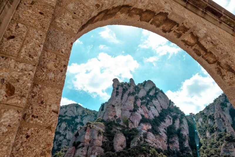 Montserrat: Morning or Afternoon Half-Day Trip with Pickup - Key Points