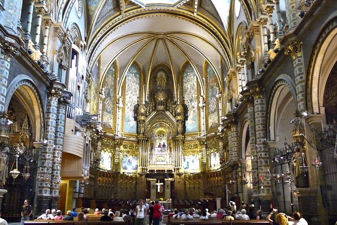 Montserrat Mountains Half - Day Private Tour - From Barcelona - Exploring Montserrat on Foot