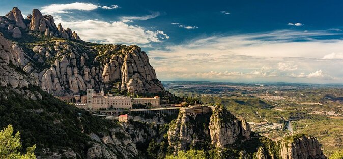 Montserrat Private Guided Tour with Pick up - Key Points