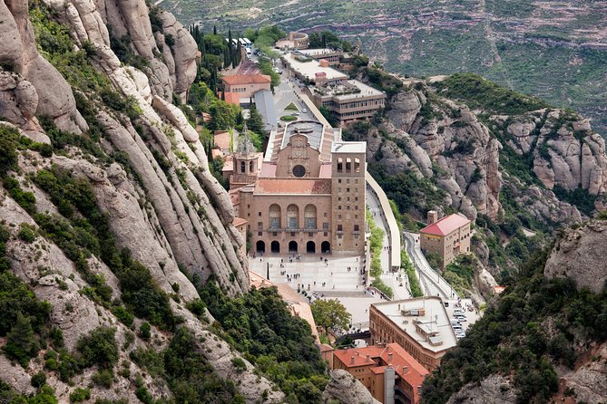 Montserrat Private Guided Tour with Pick up - Pacing and Duration of the Tour