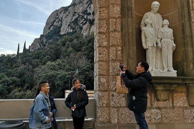 Montserrat Private Tour with La Moreneta Access and Hotel Pickup - Return to Barcelona and Drop-Off